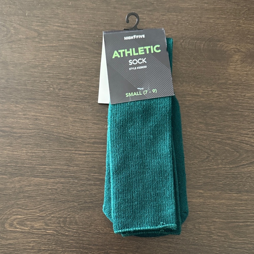 High Five Athletic Socks Green Soccer Knee-Length Tube Socks Size Small 7-9 NEW